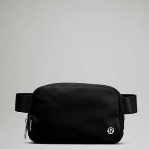 Lululemon Everywhere Belt Bag